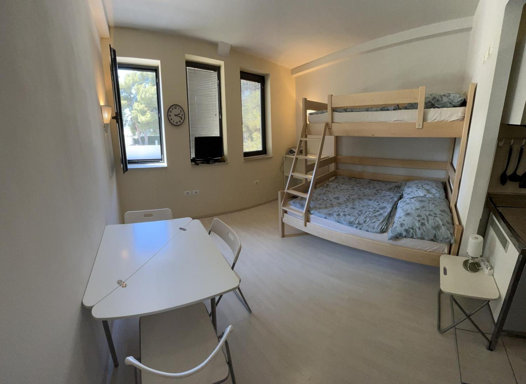 Piccolo - Beachfront Apartment *